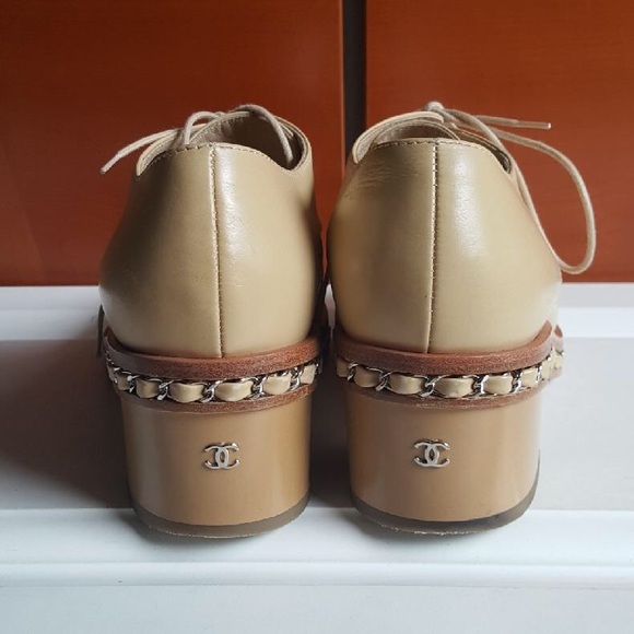 SOLD !!!! CHANEL 24K GOLD PLATED CHAIN OXFORDS - Picture 6 of 8